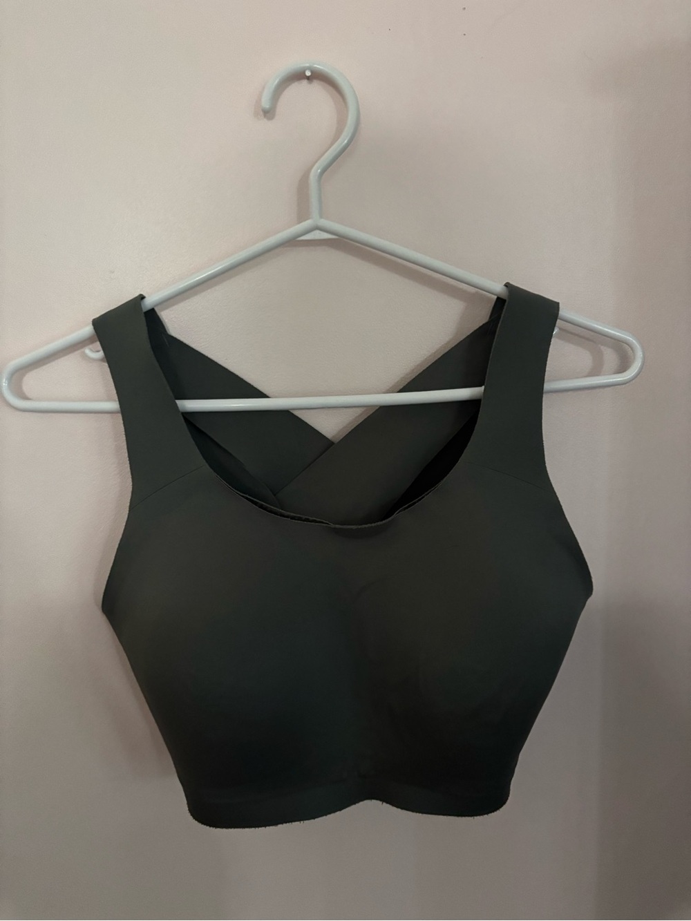 Green LuLuLemon sports bra